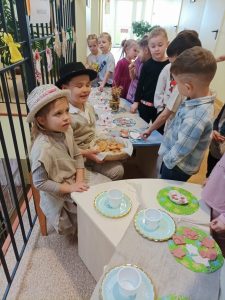 10 (1) (1) (1) (1) (1) (1) (1) (1) (1) (1) (1) (1) (1) (1)