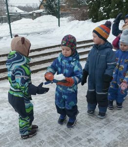 11 (1) (1) (1) (1) (1) (1) (1) (1)