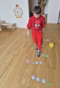 9 (1) (1) (1) (1) (1) (1) (1) (1) (1) (1) (1) (1) (1)